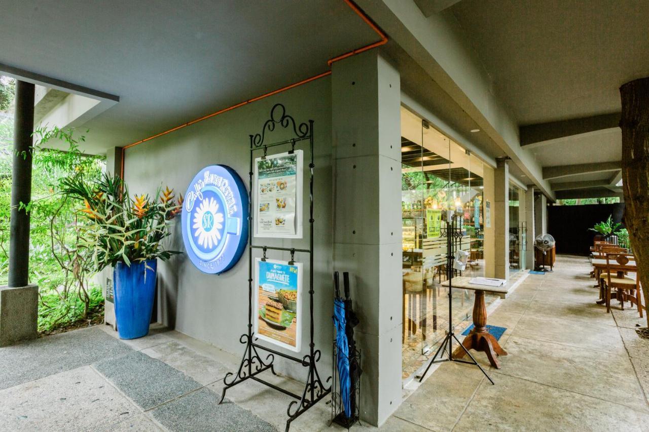 The Henry Resort Dumaguete Dumaguete City Buitenkant foto